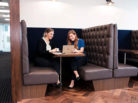 Virtual office at Servcorp—where clients benefit from high-speed internet in a professional business setting.